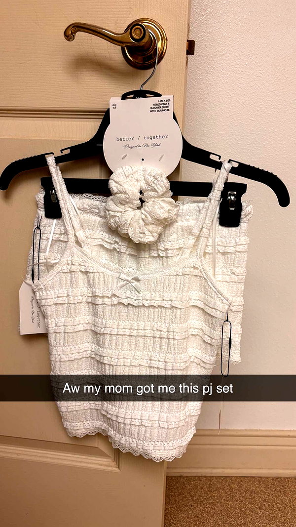 imchloebleu snapchat image archive image