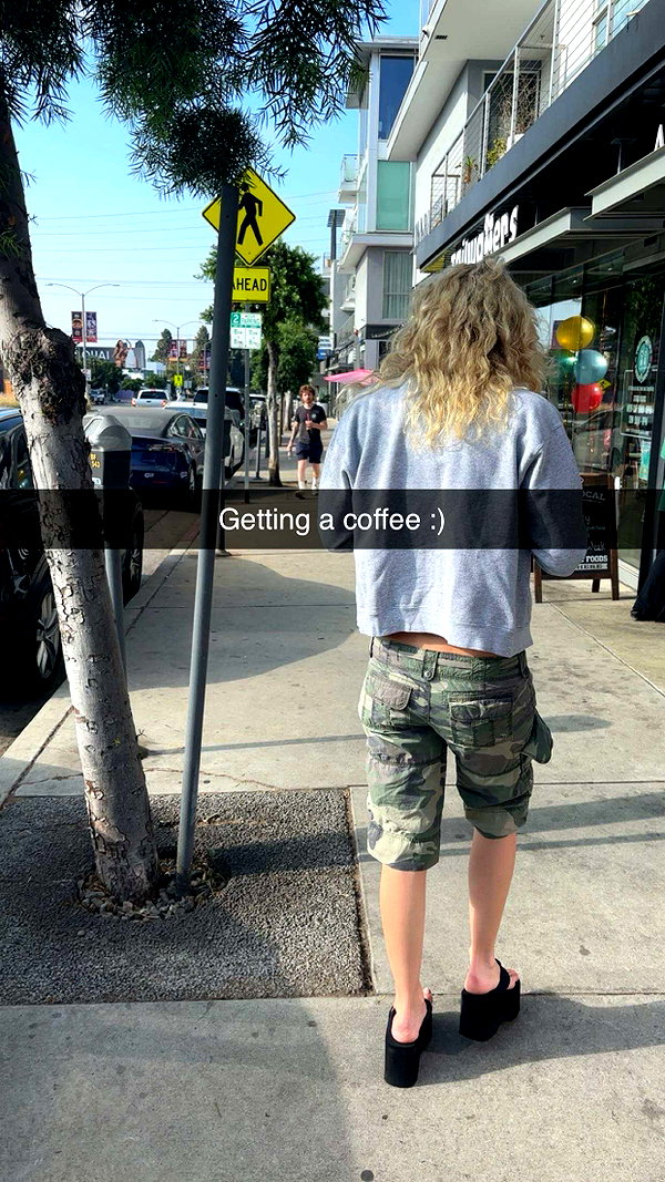 imchloebleu snapchat image archive image
