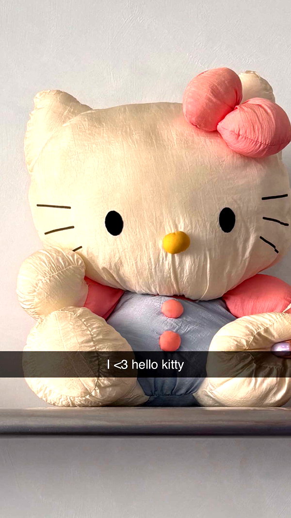 imchloebleu snapchat image archive image