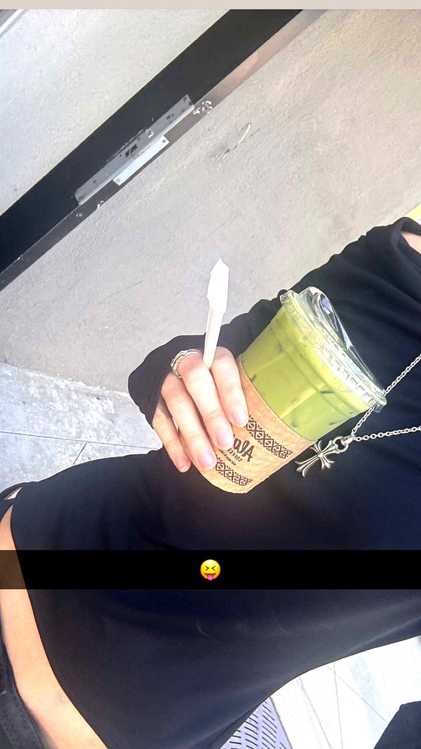 imchloebleu snapchat image archive image