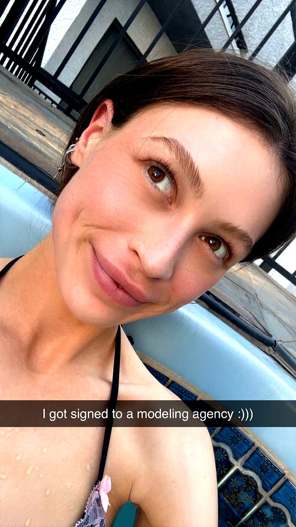 imchloebleu snapchat image archive image