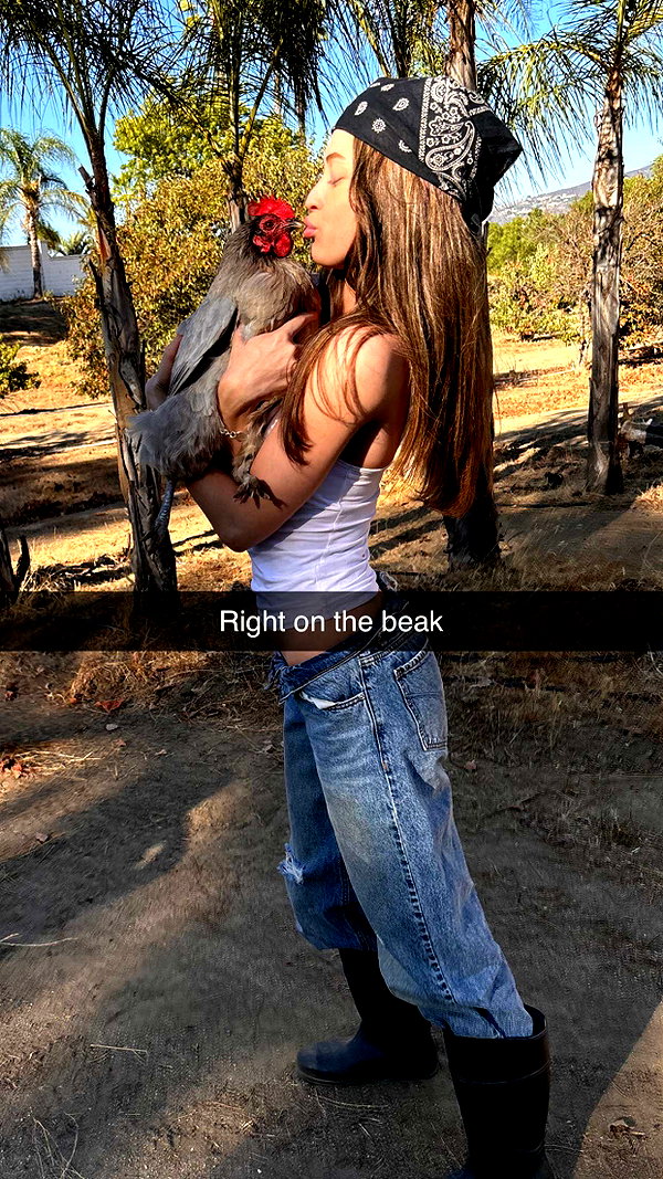 imchloebleu snapchat image archive image