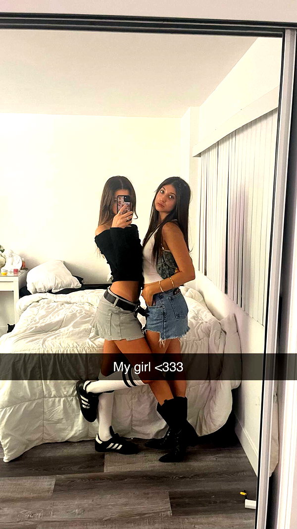imchloebleu snapchat image archive image