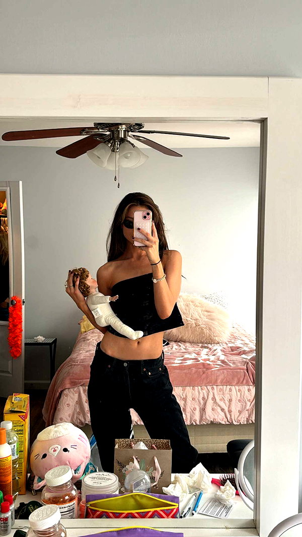 imchloebleu snapchat image archive image