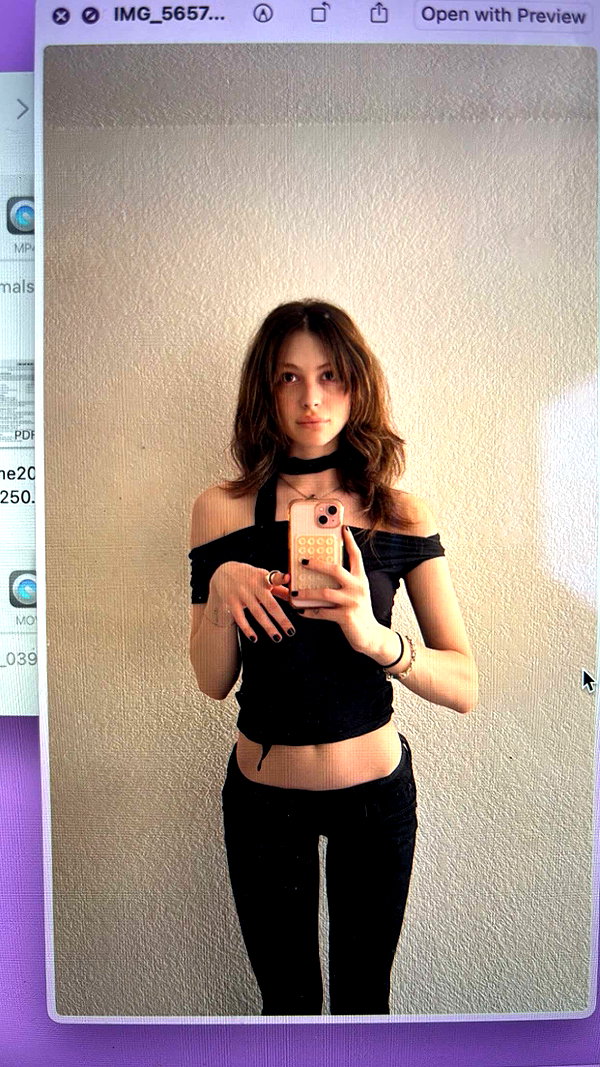 imchloebleu snapchat image archive image