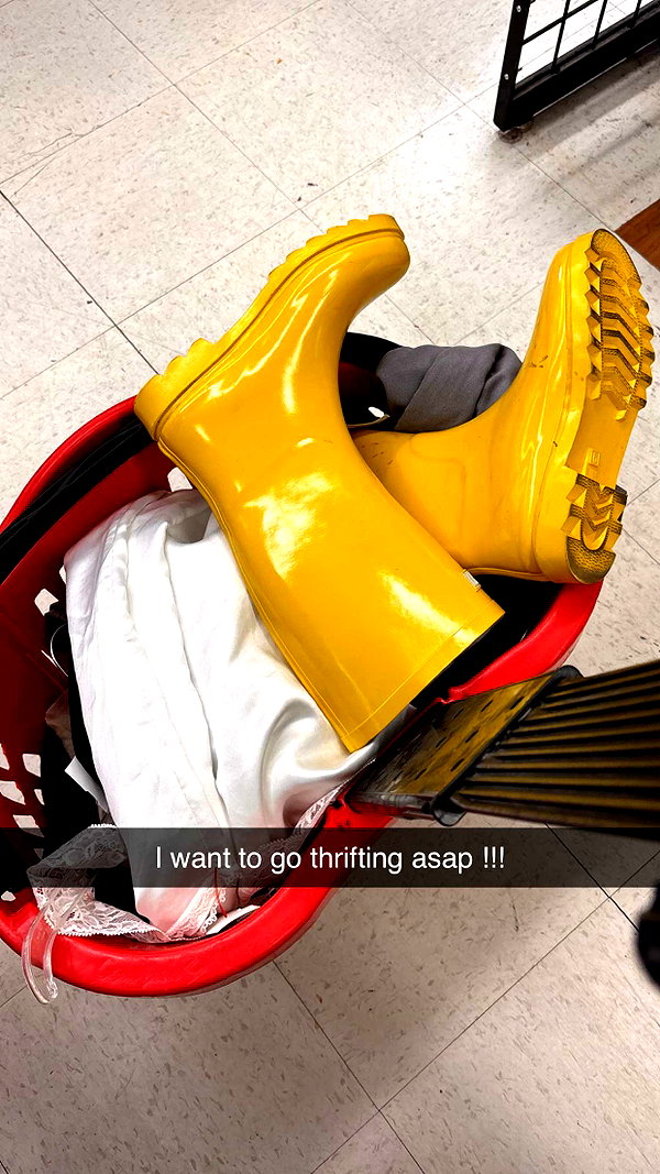 imchloebleu snapchat image archive image