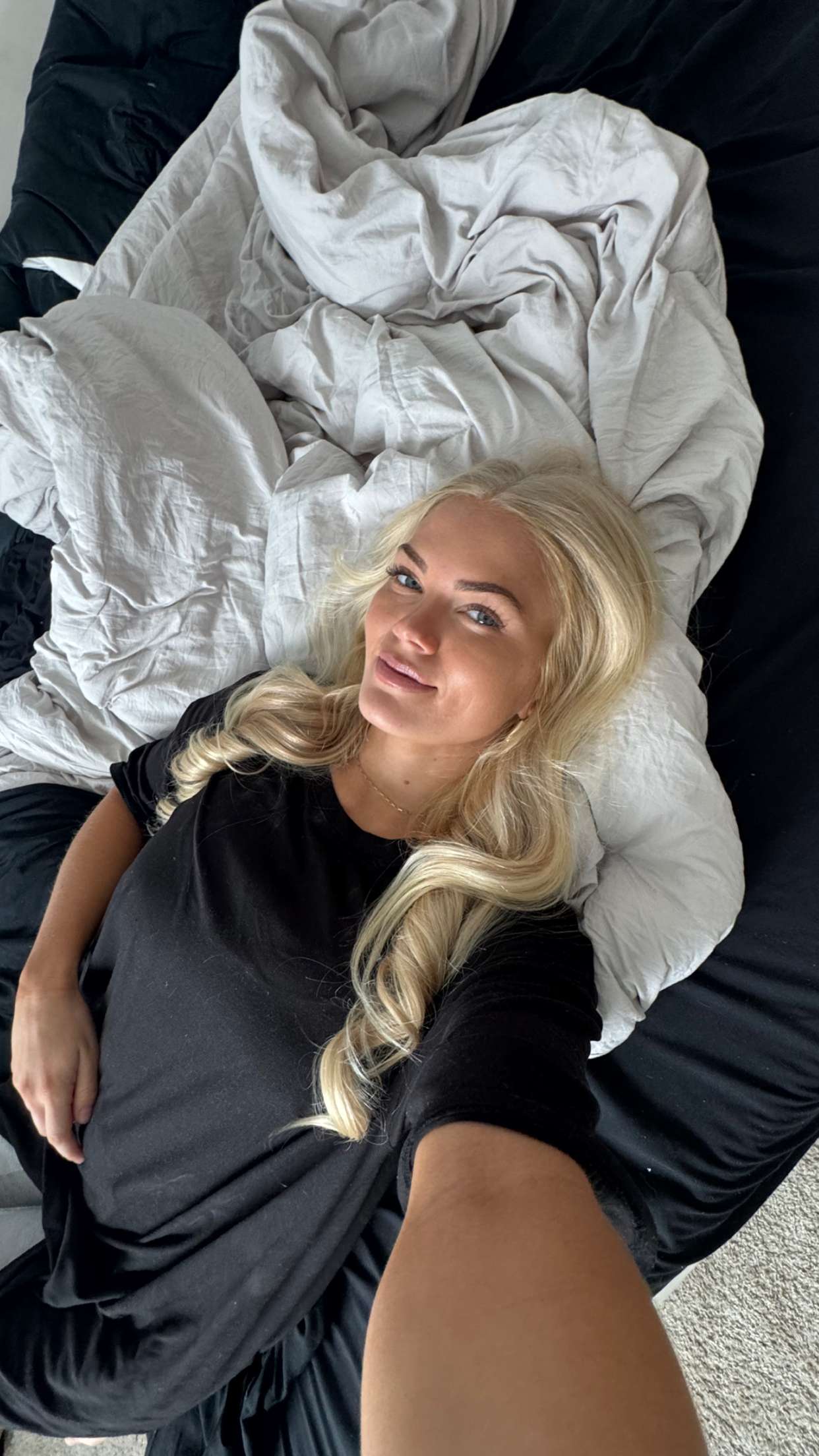 itsnellxoxo snapchat image archive image