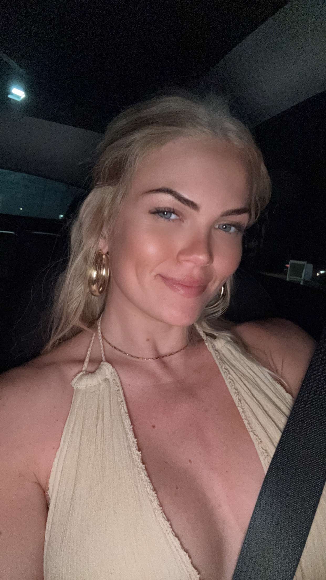 itsnellxoxo snapchat image archive image