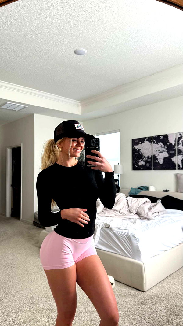 itsnellxoxo image ~ Altpins