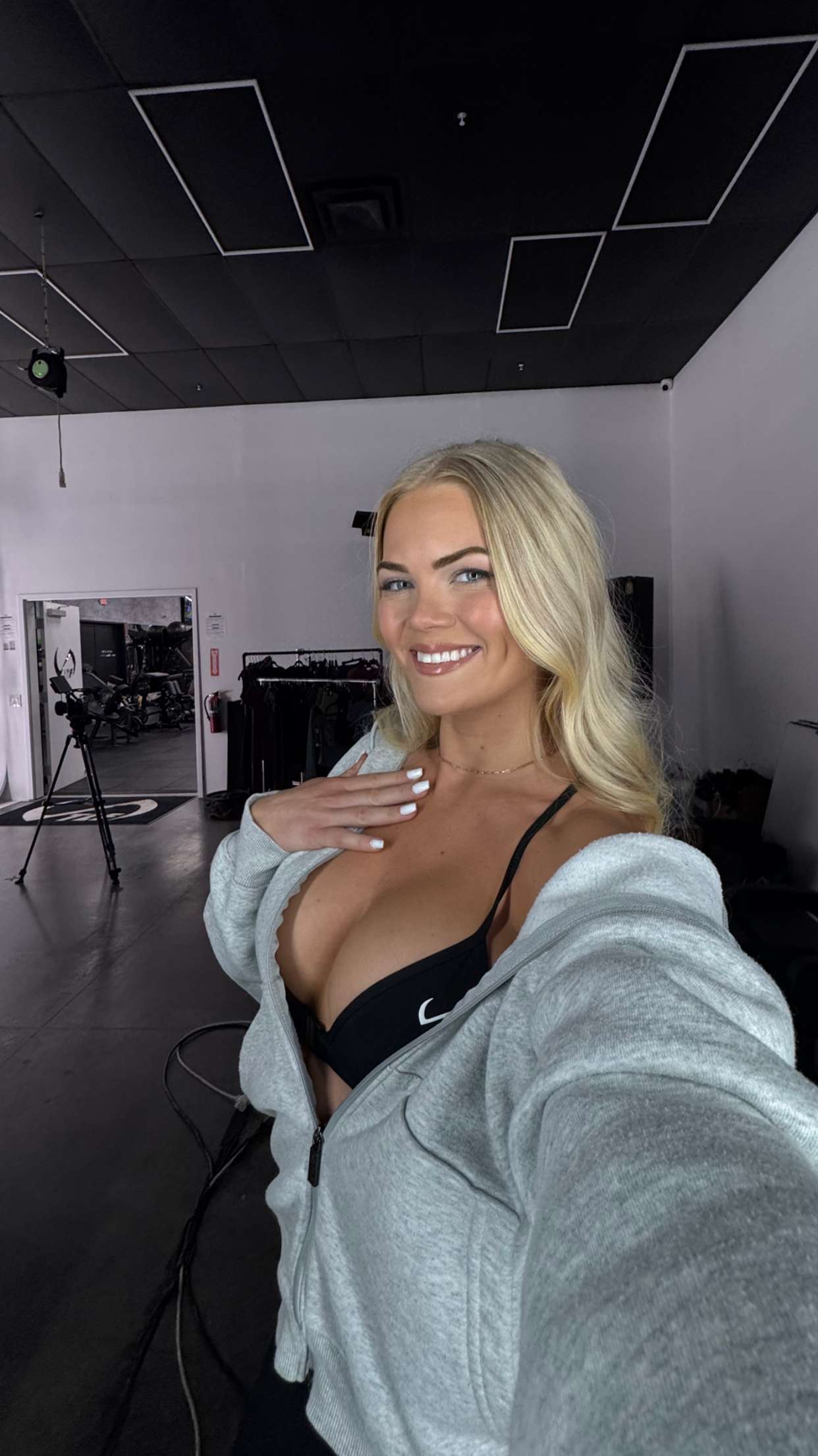 itsnellxoxo snapchat image archive image