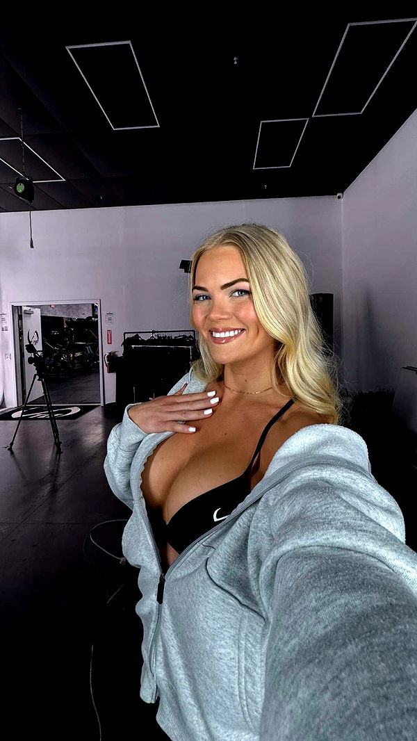 itsnellxoxo image ~ Altpins