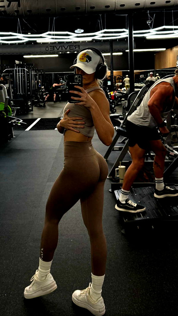 itsnellxoxo image ~ Altpins