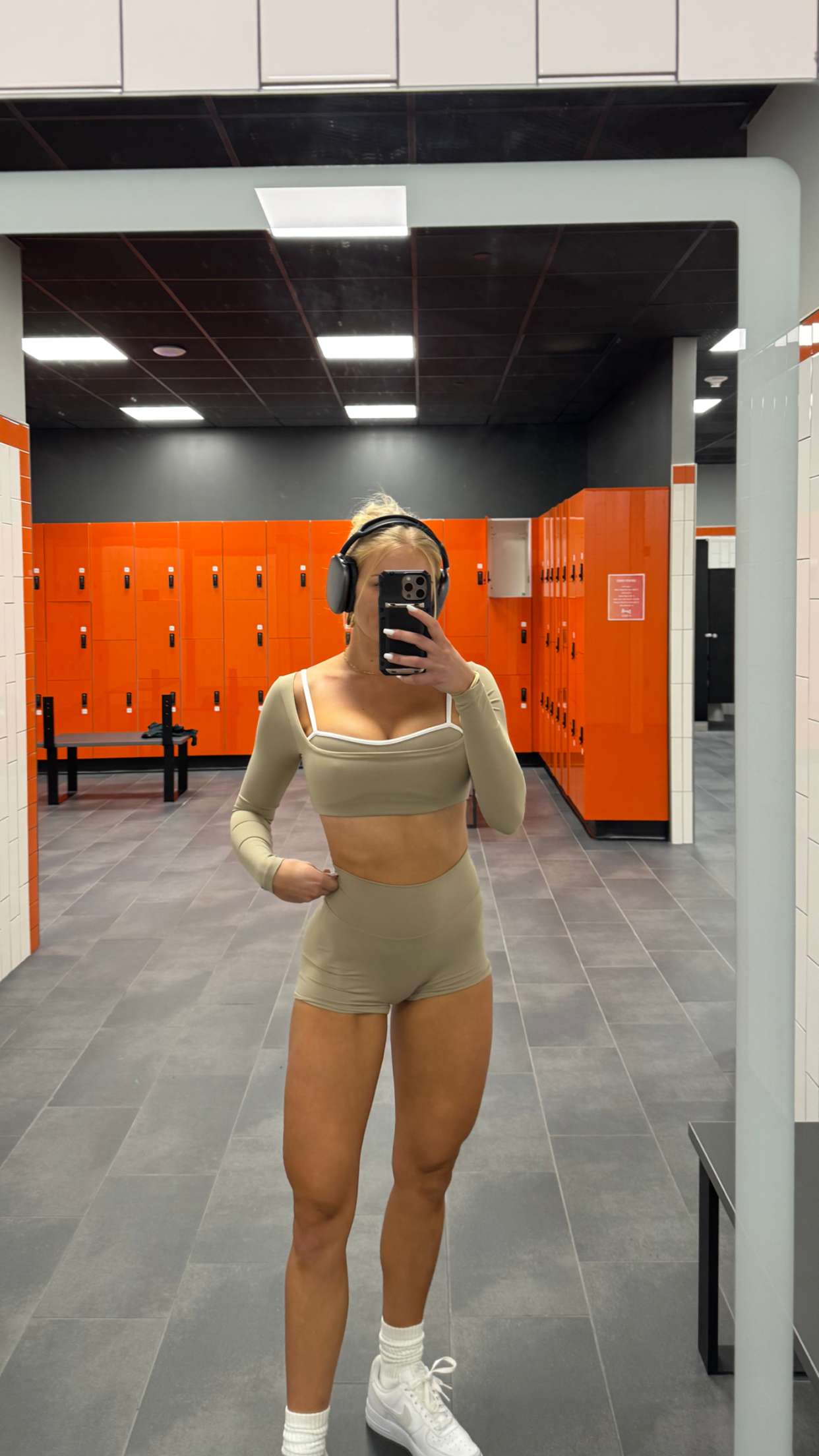 itsnellxoxo snapchat image archive image