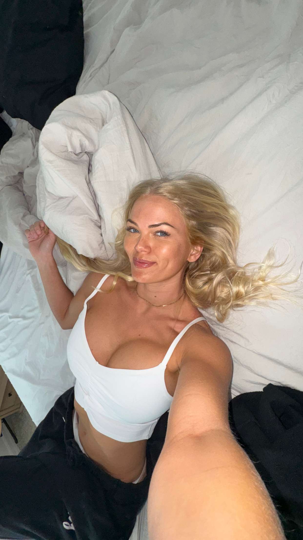 itsnellxoxo snapchat image archive image