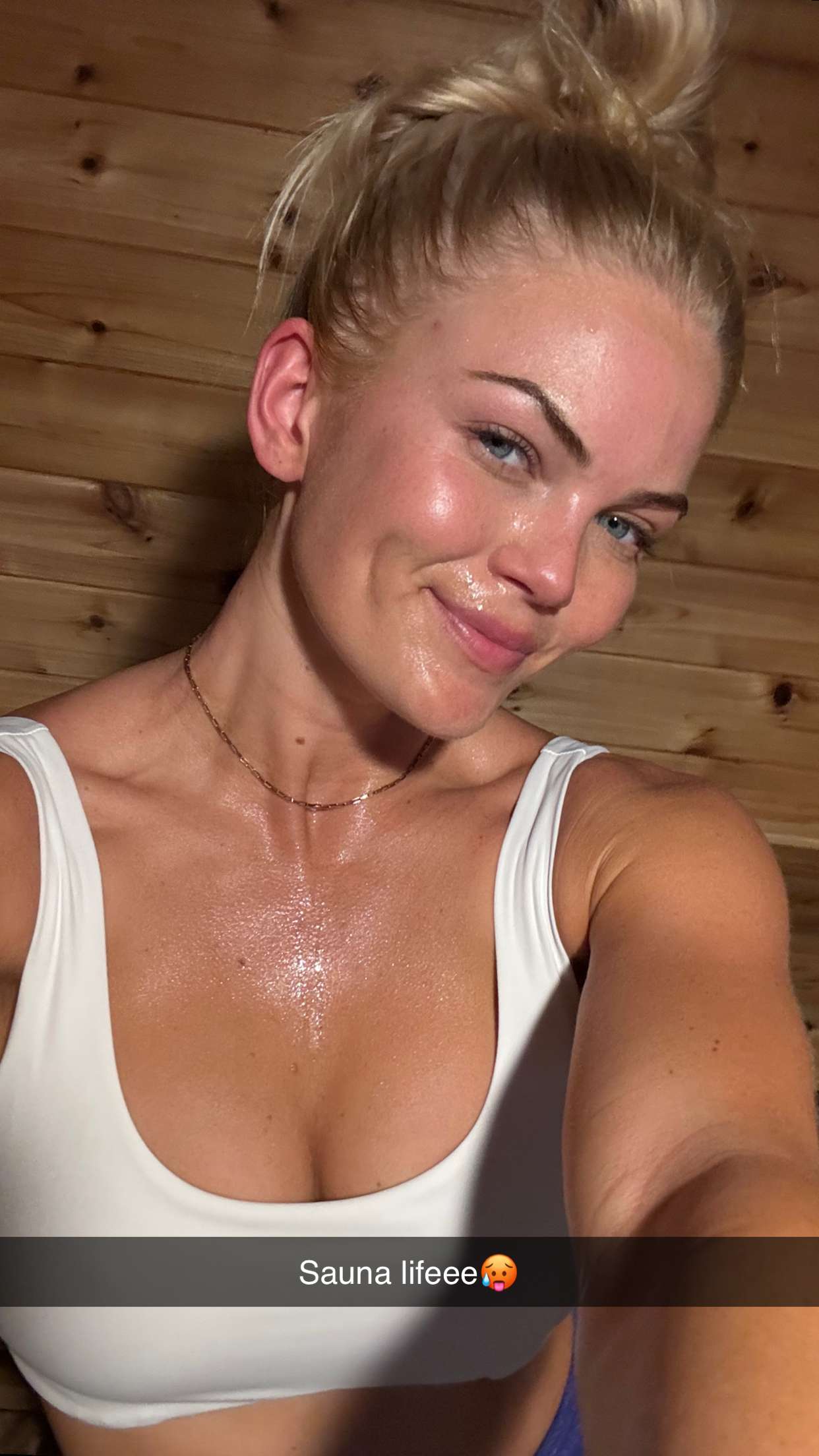 itsnellxoxo snapchat image archive image