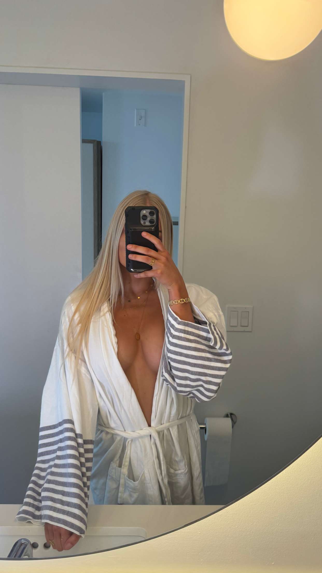 itsnellxoxo snapchat image archive image