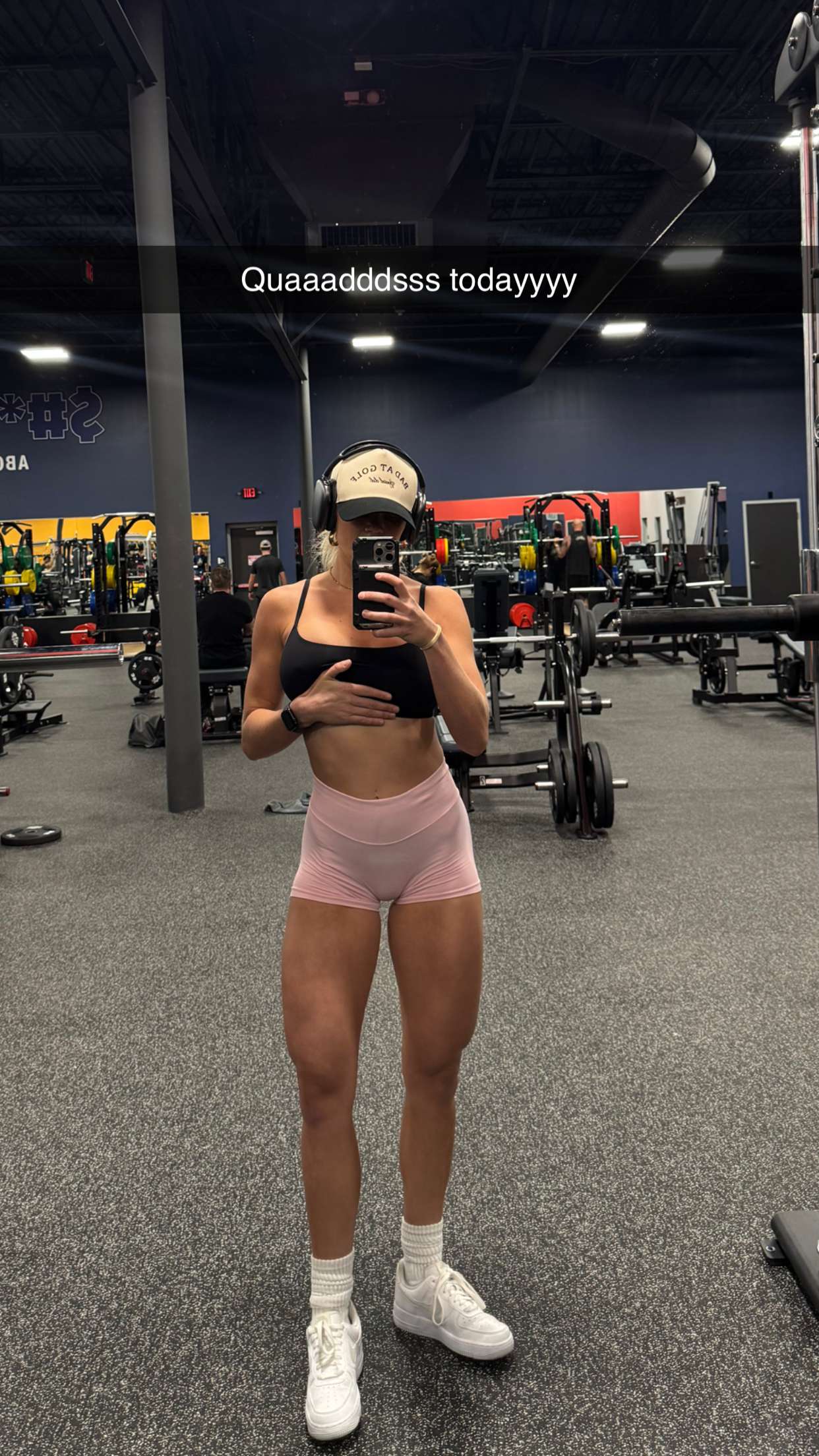 itsnellxoxo snapchat image archive image