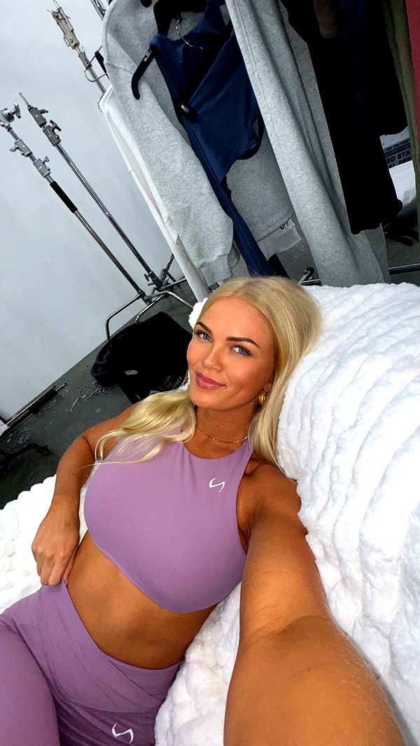 itsnellxoxo image ~ Altpins