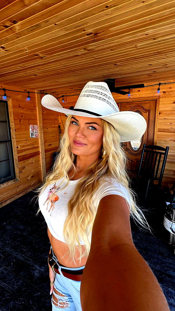 itsnellxoxo image ~ Altpins