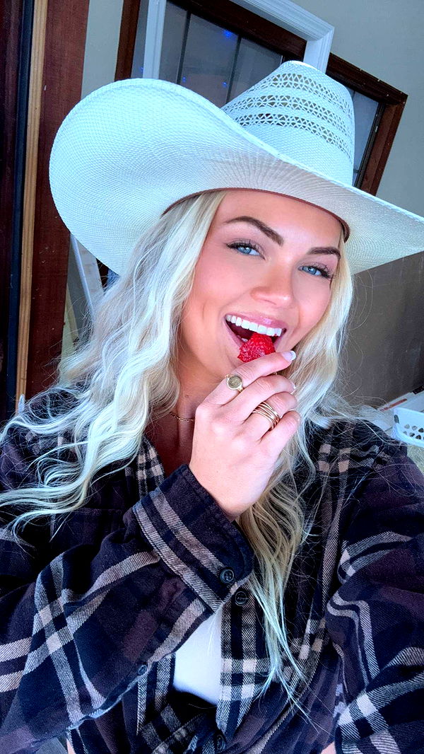 itsnellxoxo image ~ Altpins