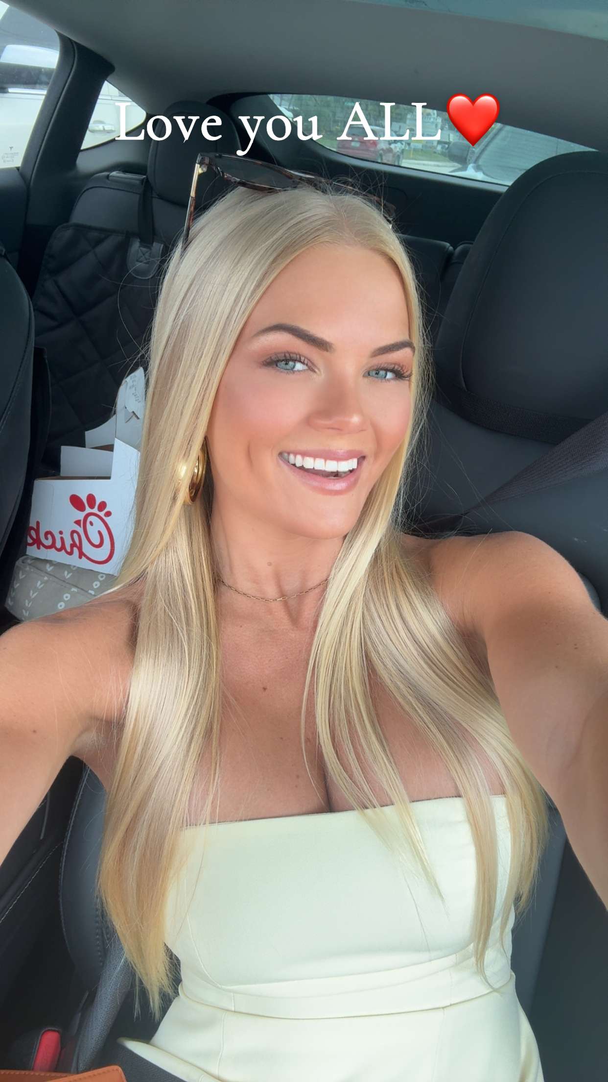 itsnellxoxo snapchat image archive image