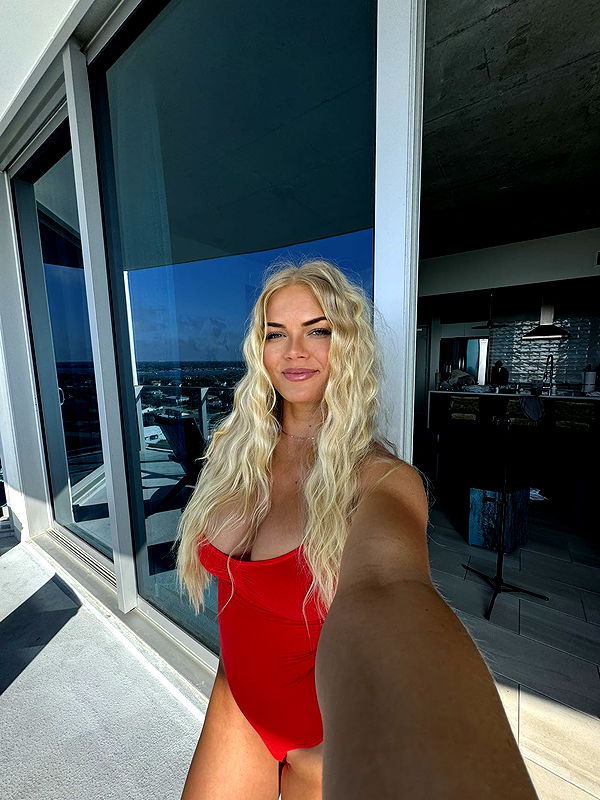 itsnellxoxo image ~ Altpins