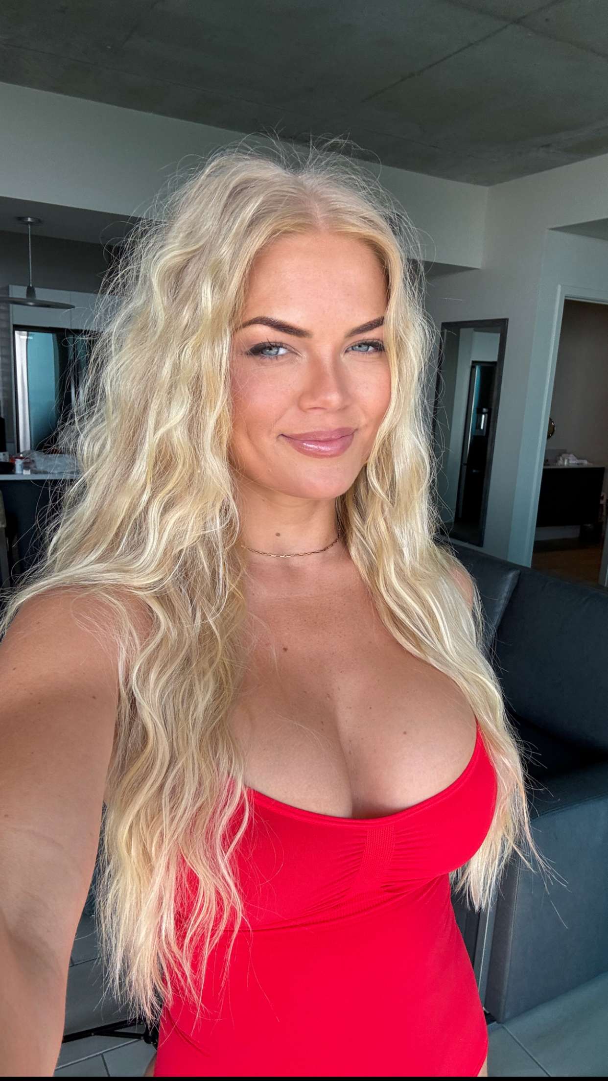 itsnellxoxo snapchat image archive image