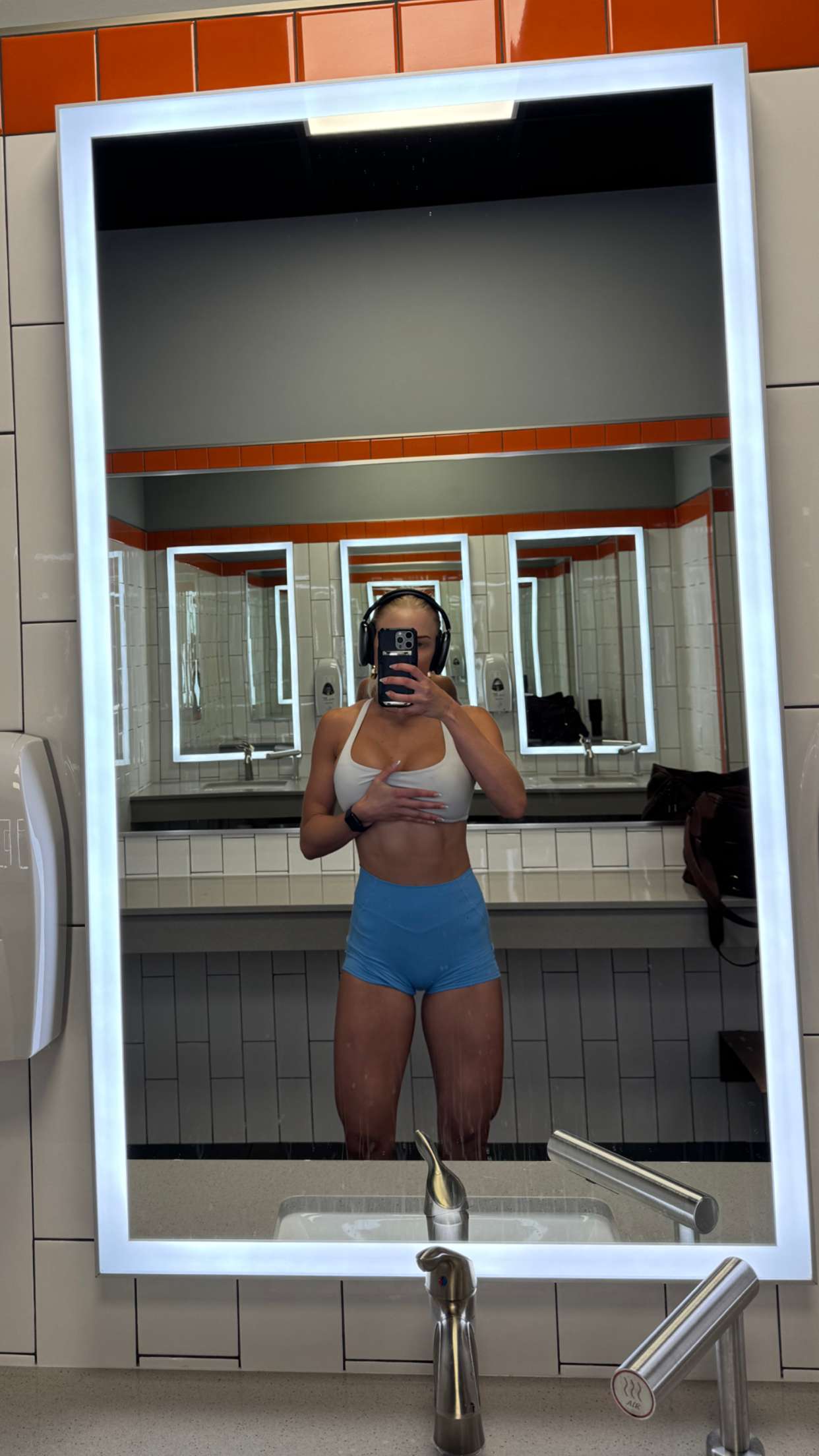 itsnellxoxo snapchat image archive image