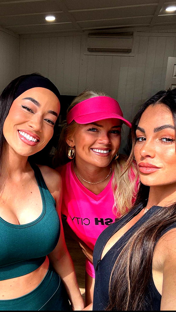 itsnellxoxo image ~ Altpins