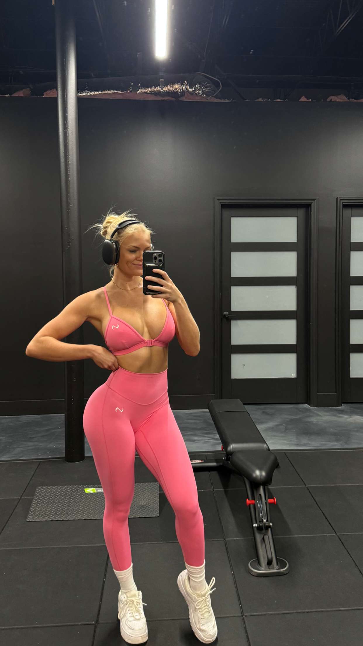 itsnellxoxo snapchat image archive image