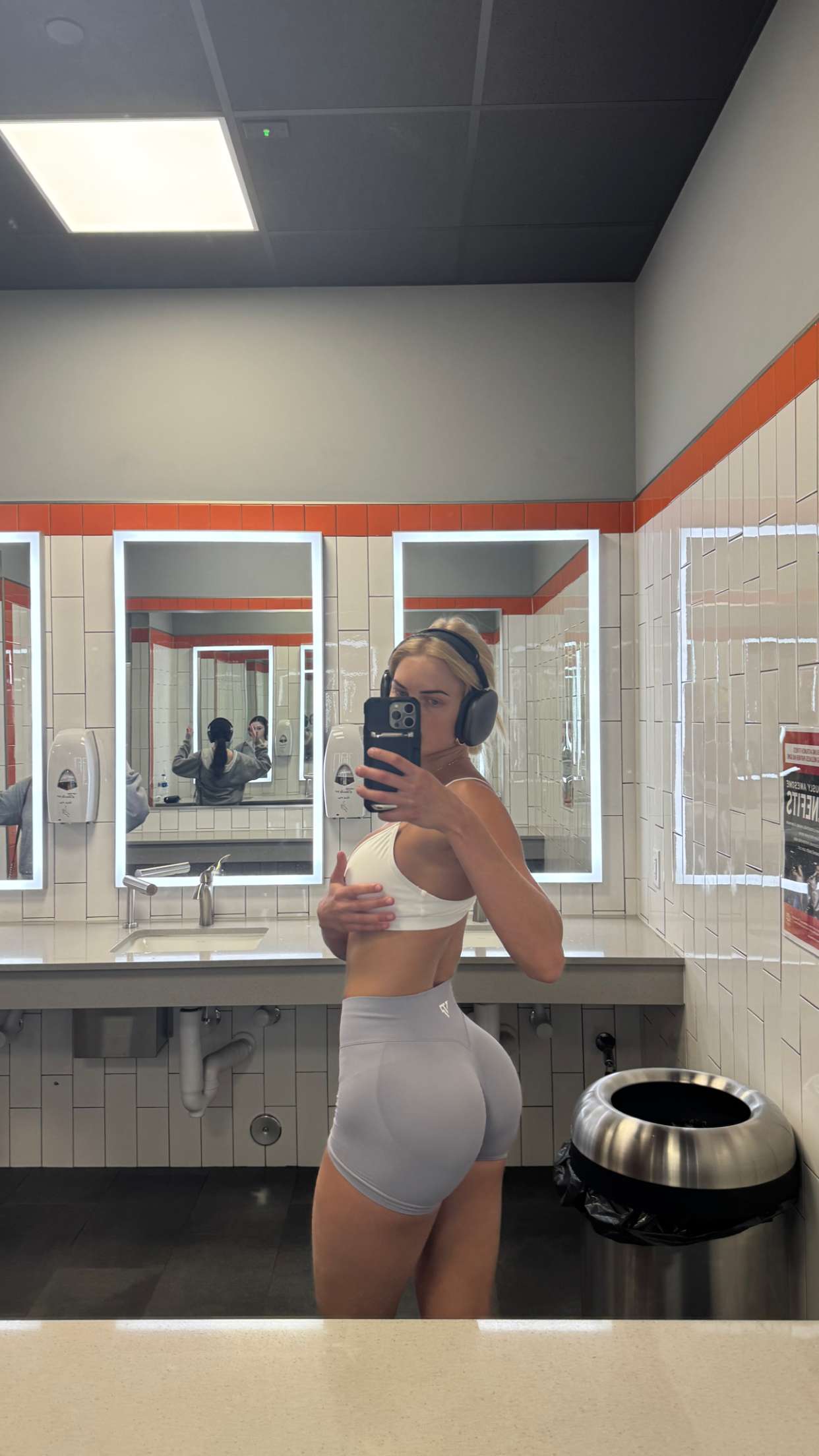 itsnellxoxo snapchat image archive image