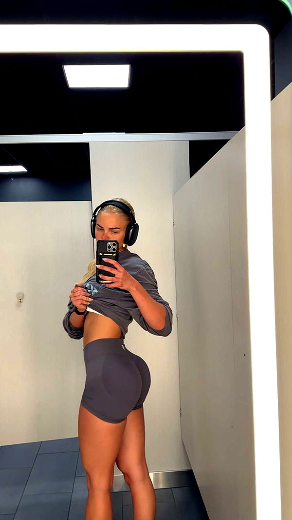 itsnellxoxo image ~ Altpins