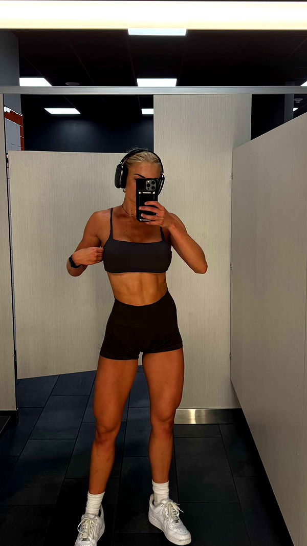 itsnellxoxo image ~ Altpins