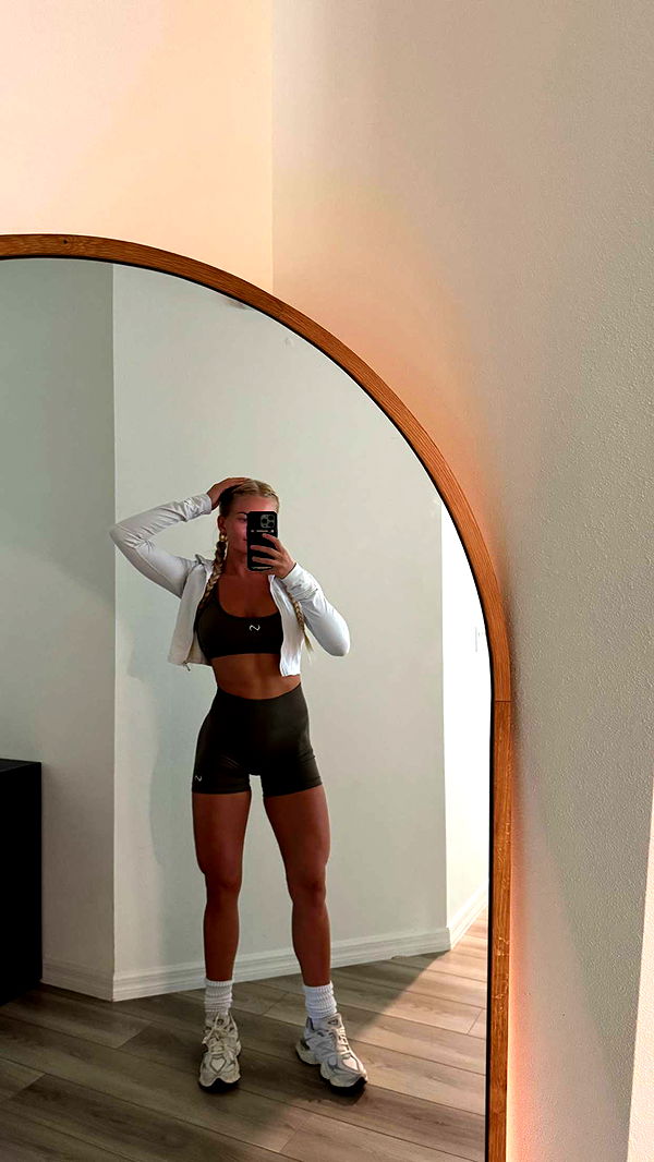 itsnellxoxo image ~ Altpins