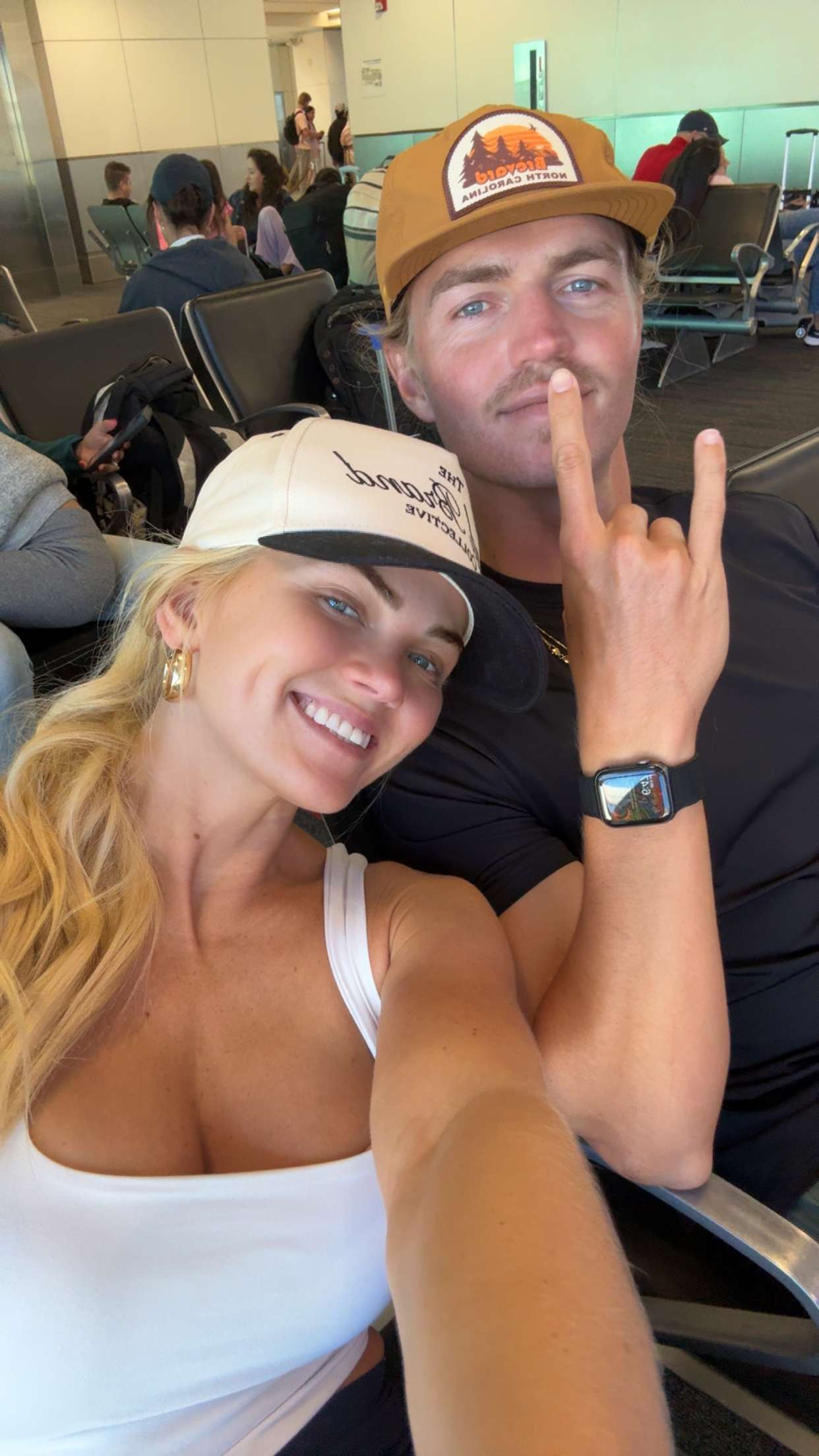 itsnellxoxo snapchat image archive image