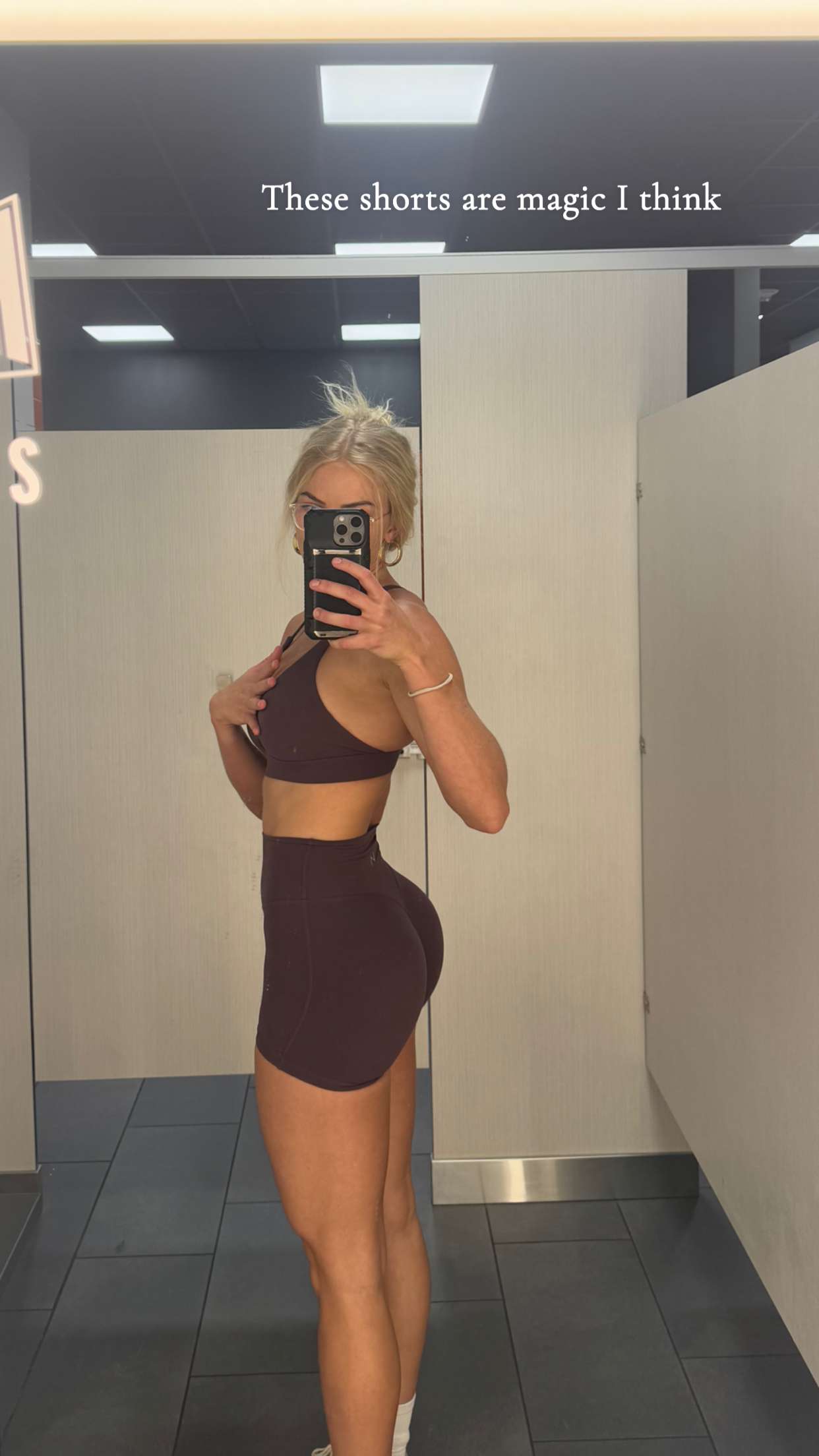 itsnellxoxo snapchat image archive image