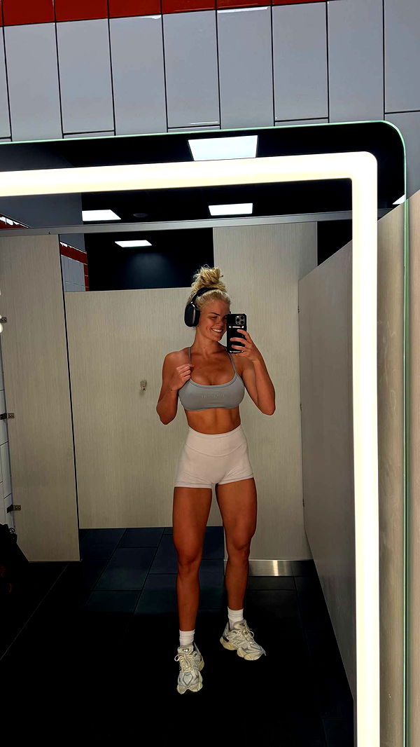 itsnellxoxo image ~ Altpins