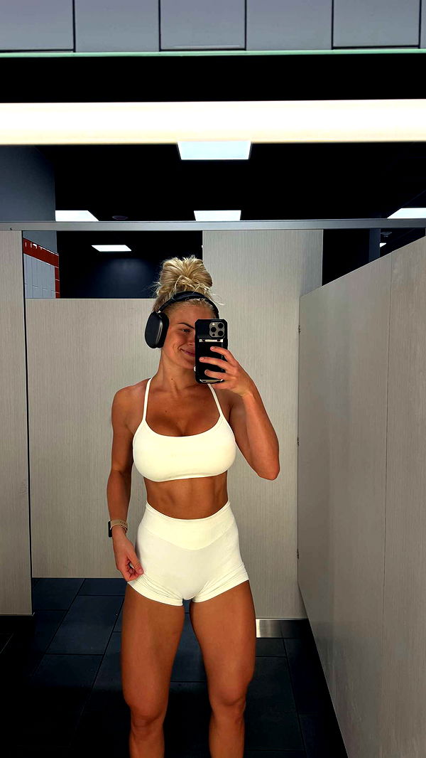 itsnellxoxo image ~ Altpins