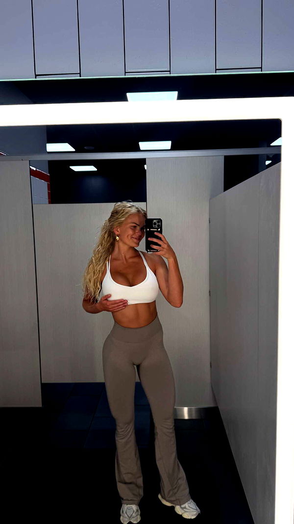 itsnellxoxo image ~ Altpins