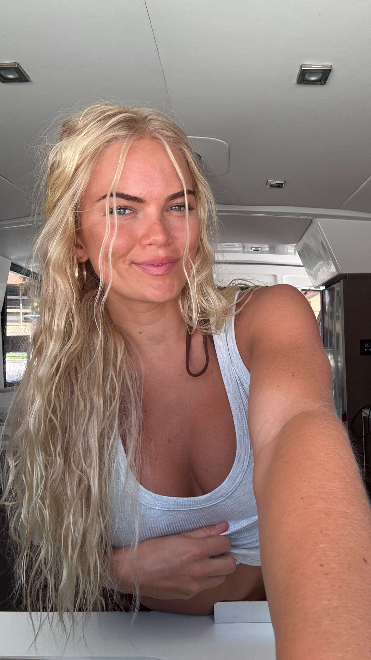 itsnellxoxo snapchat image archive image