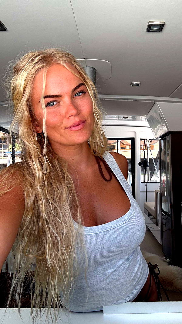 itsnellxoxo image ~ Altpins