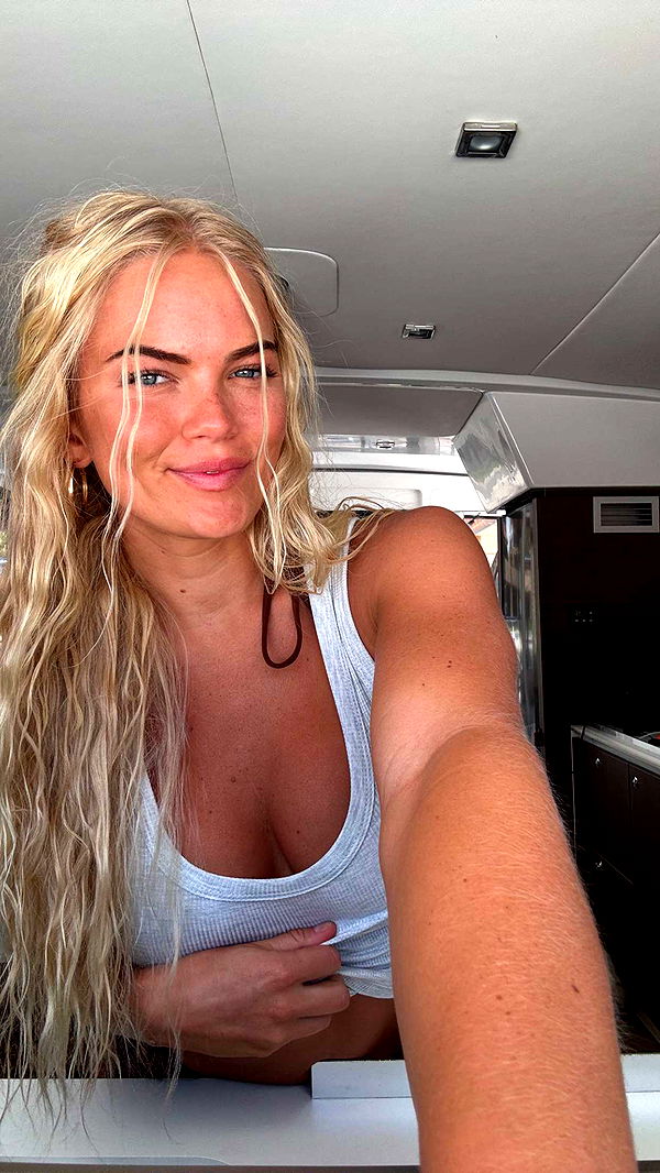 itsnellxoxo image ~ Altpins