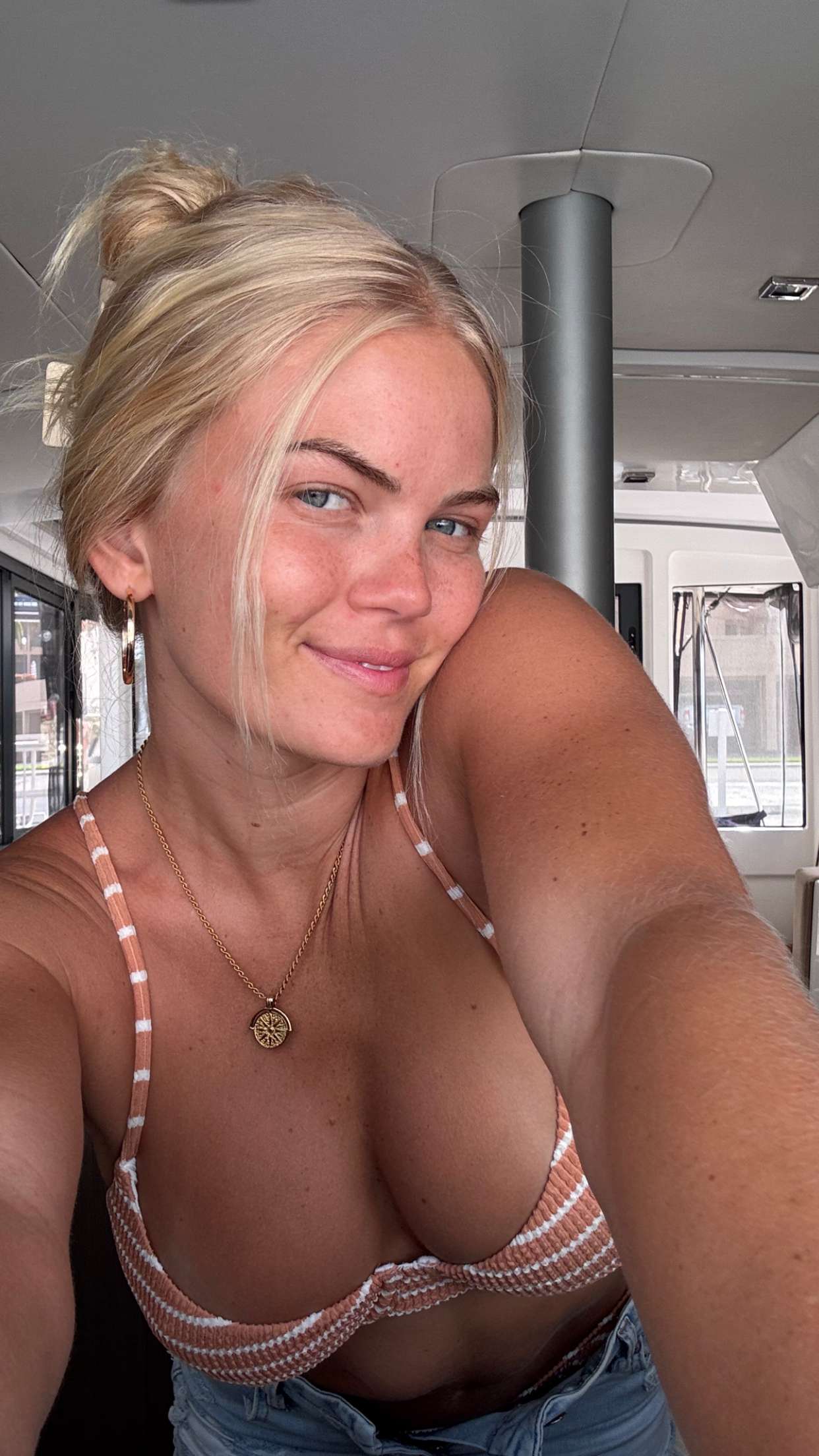 itsnellxoxo snapchat image archive image