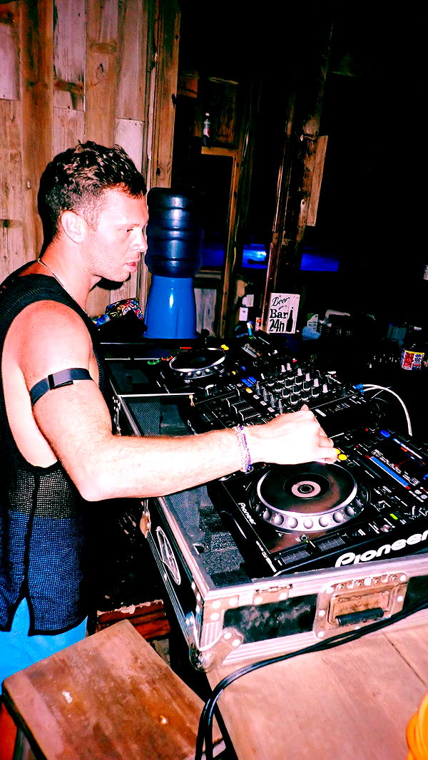 itsnellxoxo image ~ Altpins