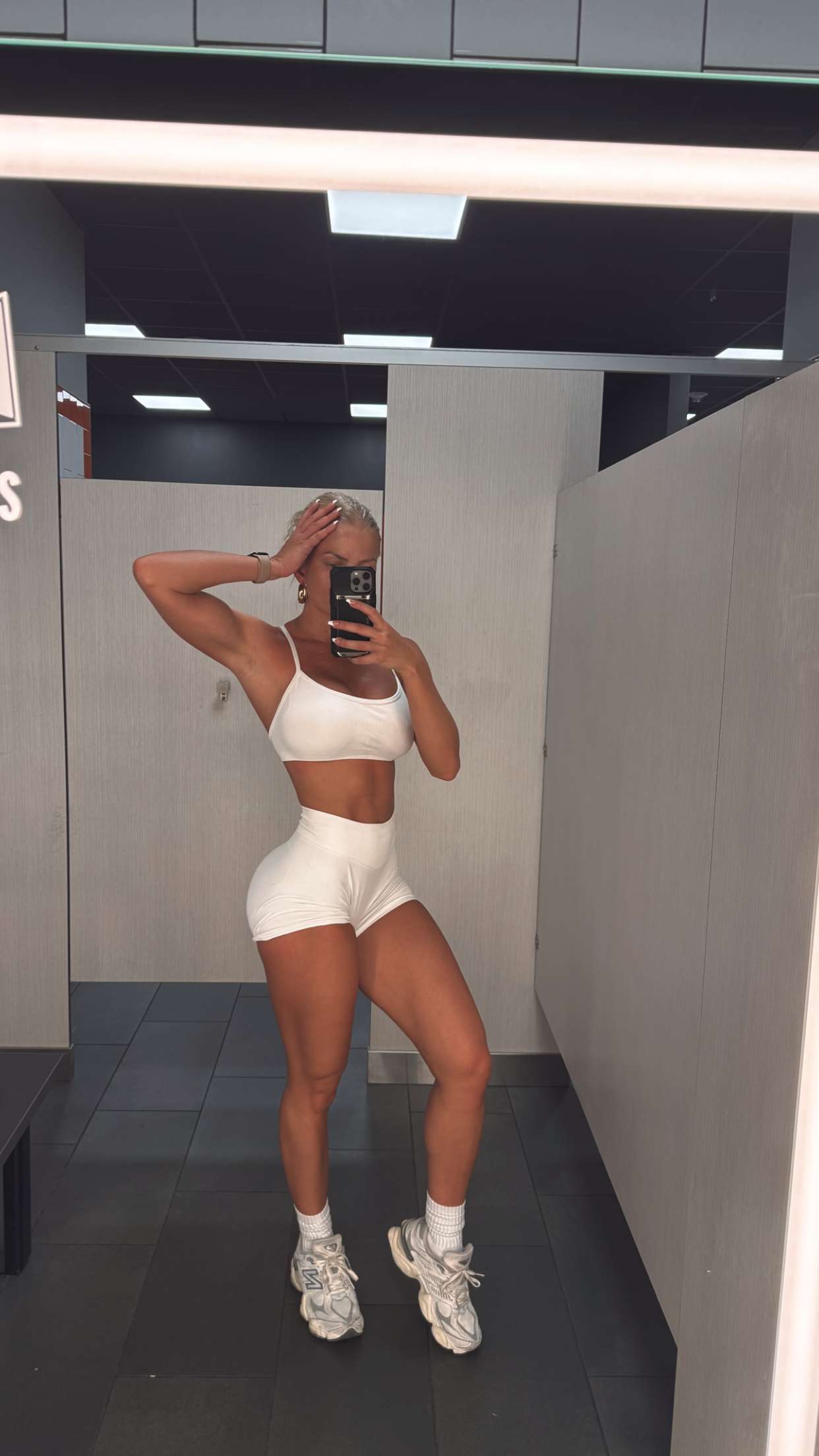 itsnellxoxo snapchat image archive image