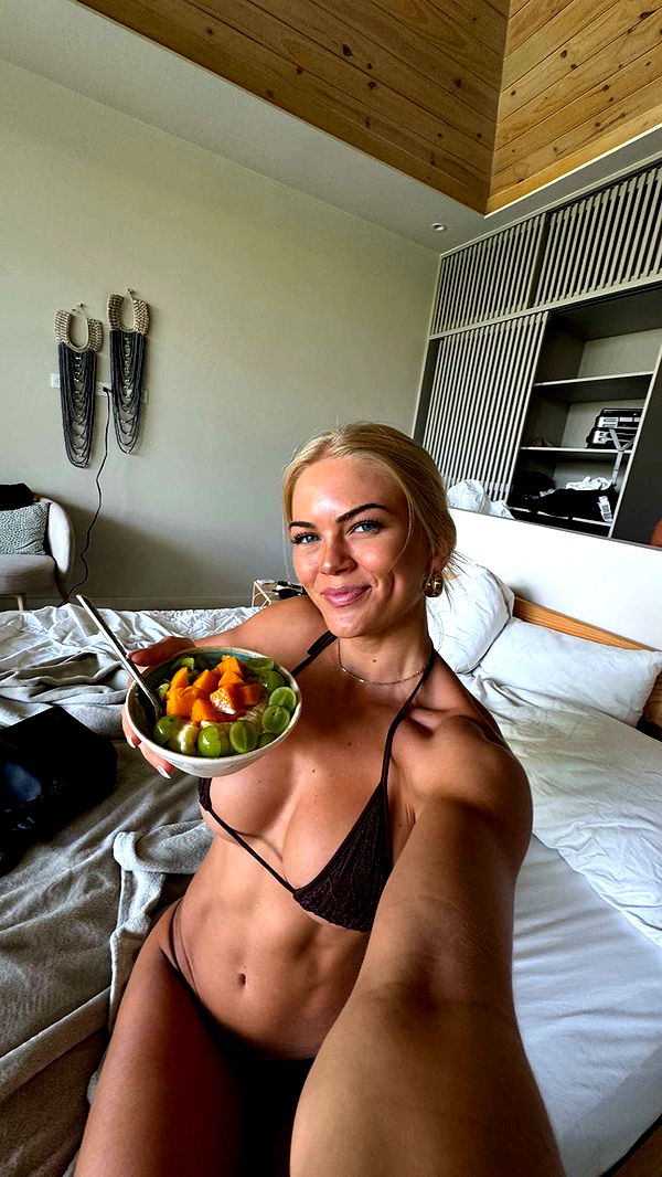 itsnellxoxo image ~ Altpins