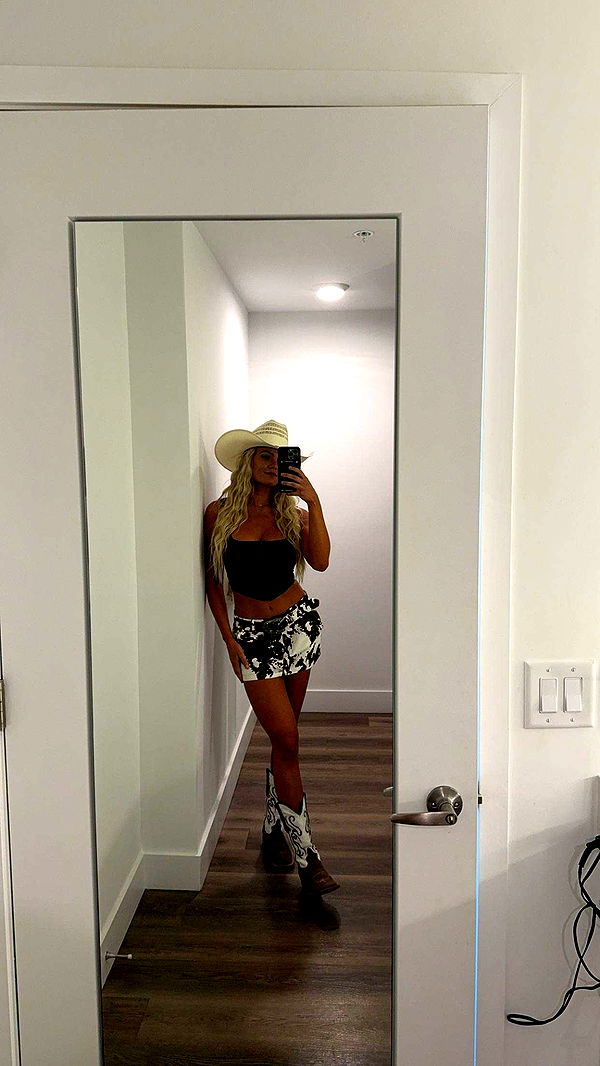 itsnellxoxo image ~ Altpins