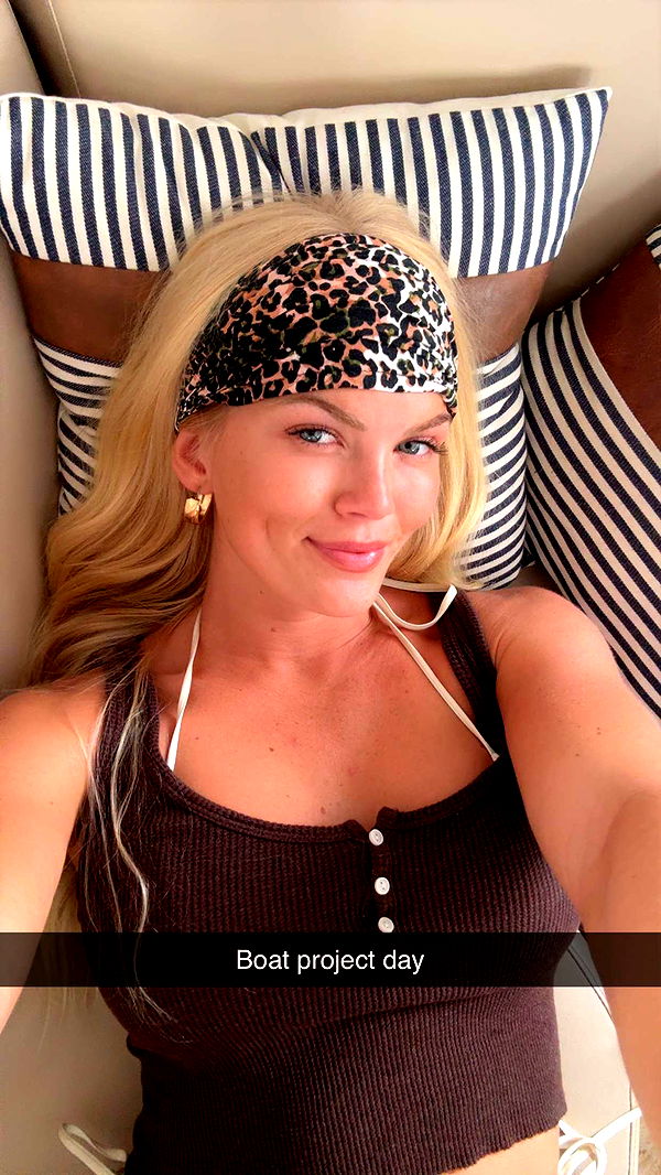 itsnellxoxo image ~ Altpins