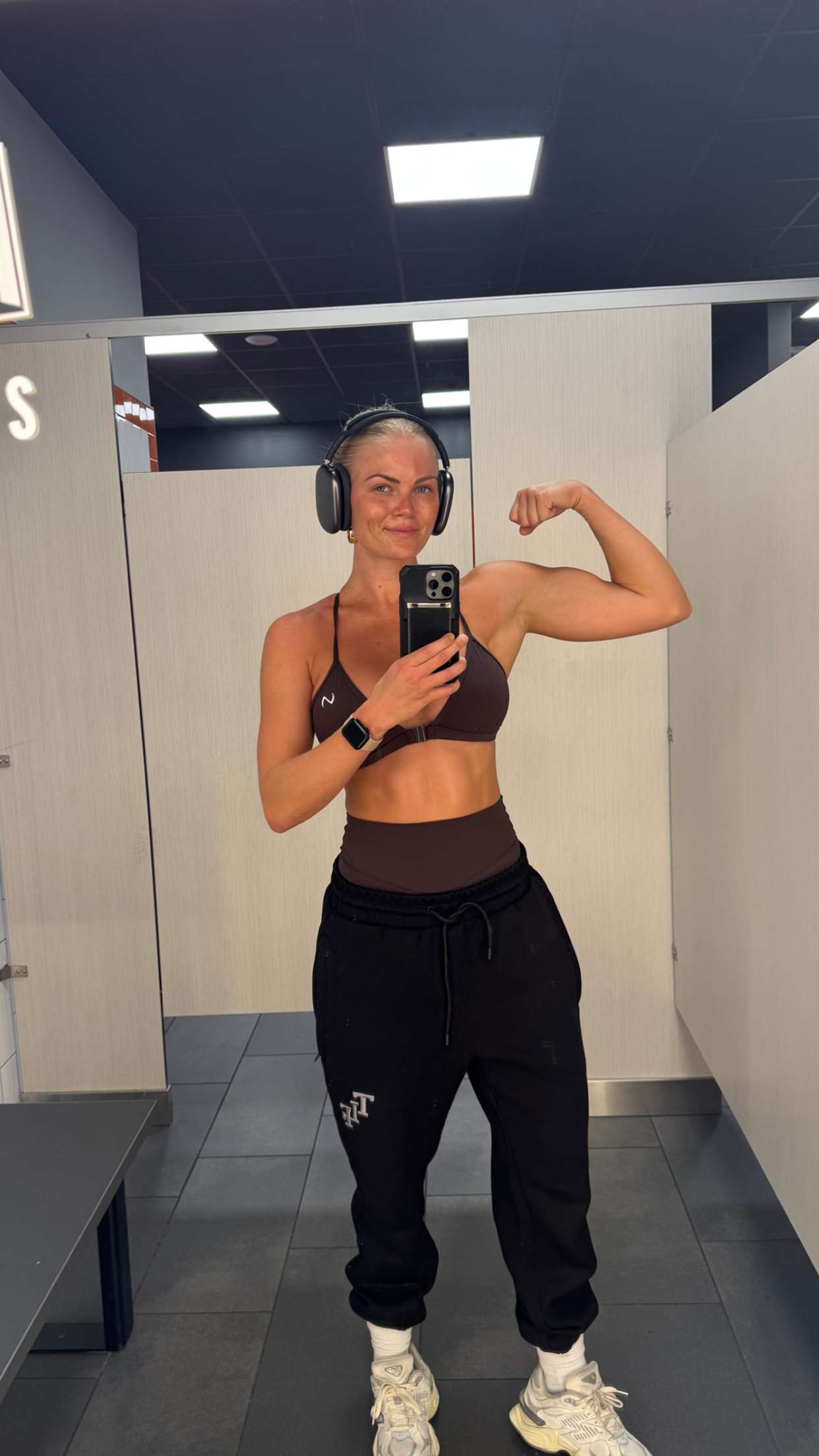 itsnellxoxo snapchat image archive image