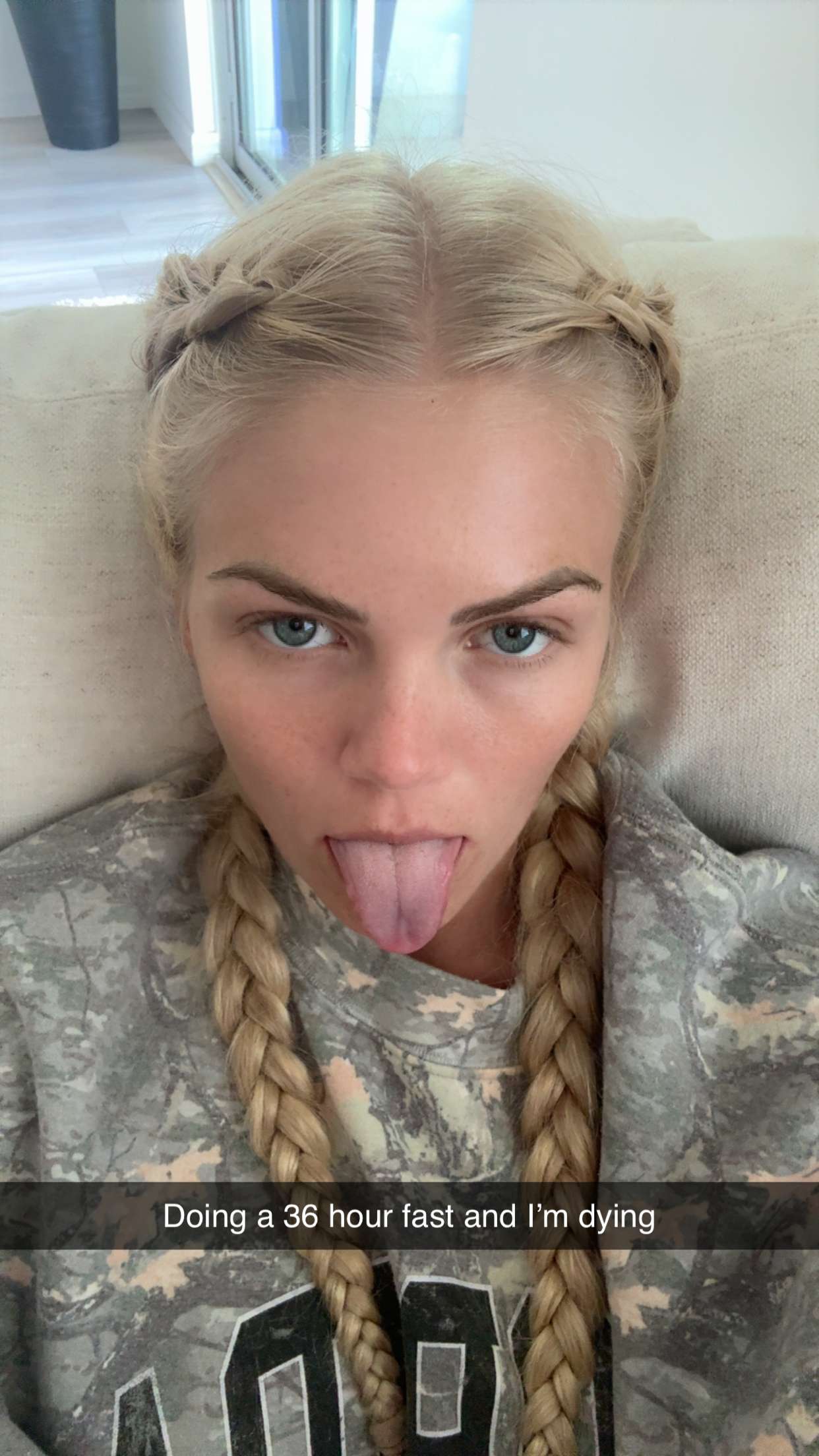 itsnellxoxo snapchat image archive image